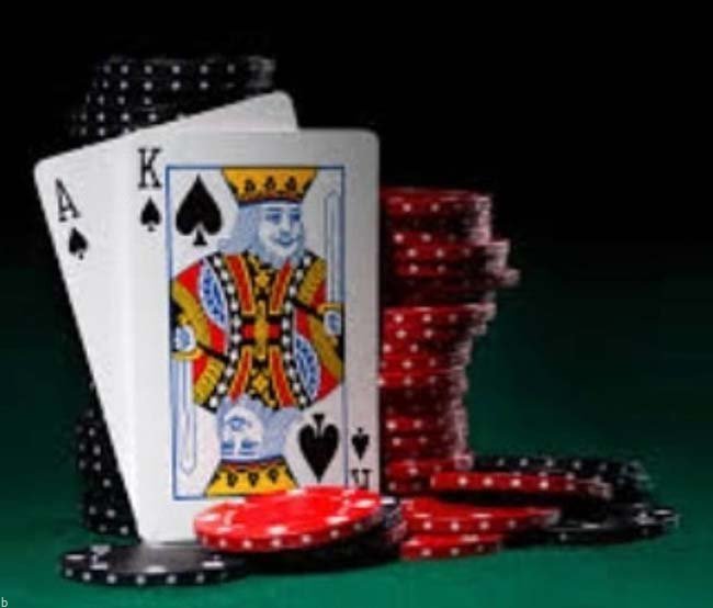 آموزش پوکر Iron Cross Poker صلیب آهنین + قوانین و ترفندهای پولساز